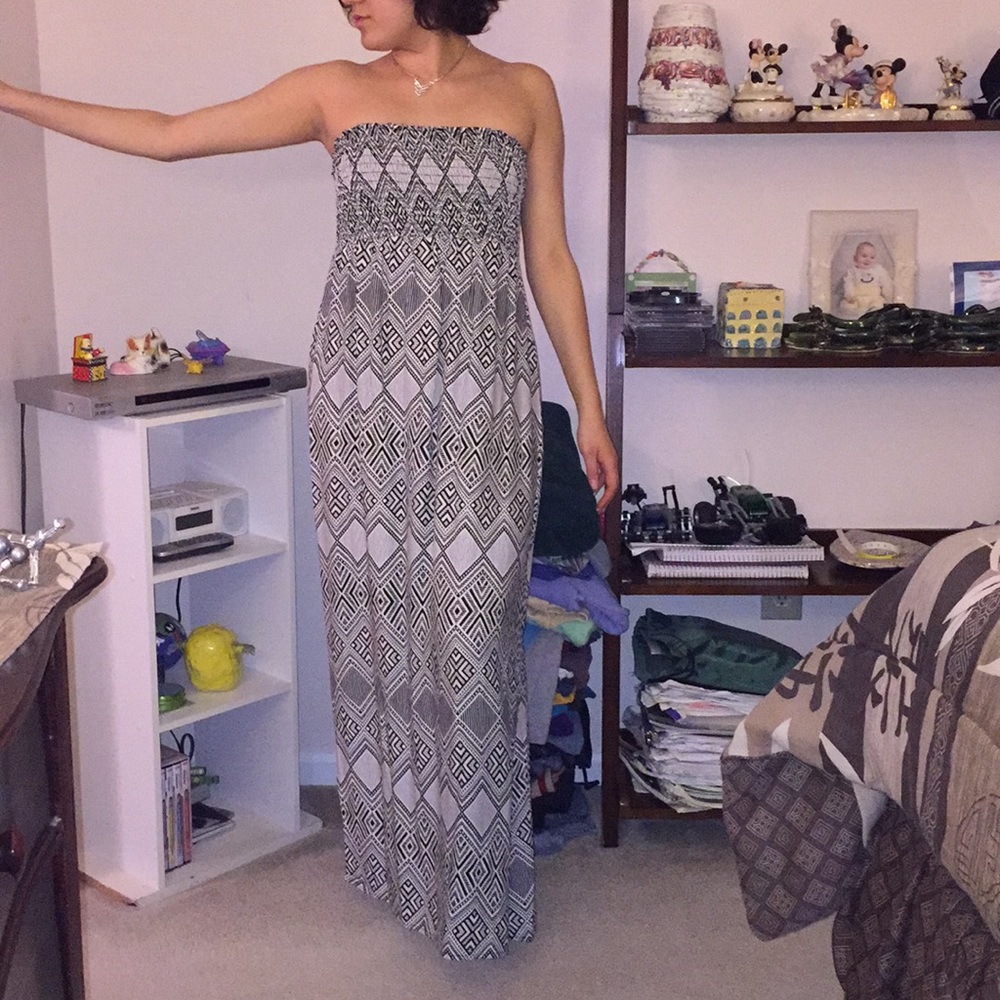 Black and white strapless maxi pattern F21 dress